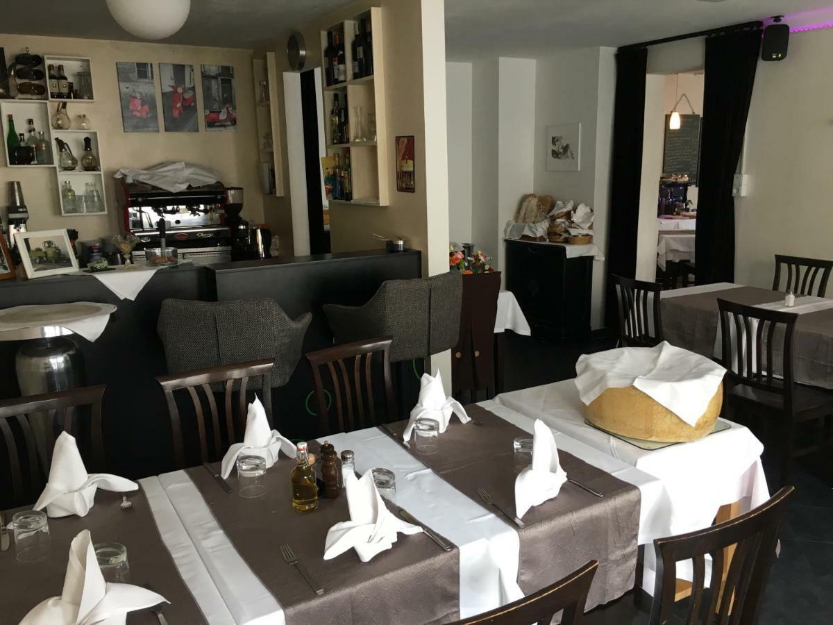 Eberl Hotel Pension Muenchen Feldmoching ภายนอก รูปภาพ